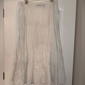 Elementz vtg 90s Y2K White flowy beach vacation summer embroidery metallic skirt